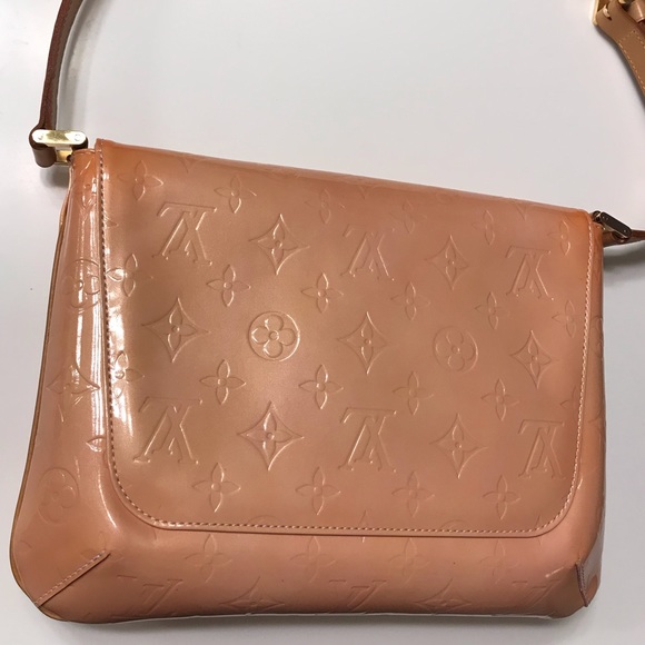 LOUIS VUITTON Monogram Vernis Thompson Street Bag - Picture 2 of 8